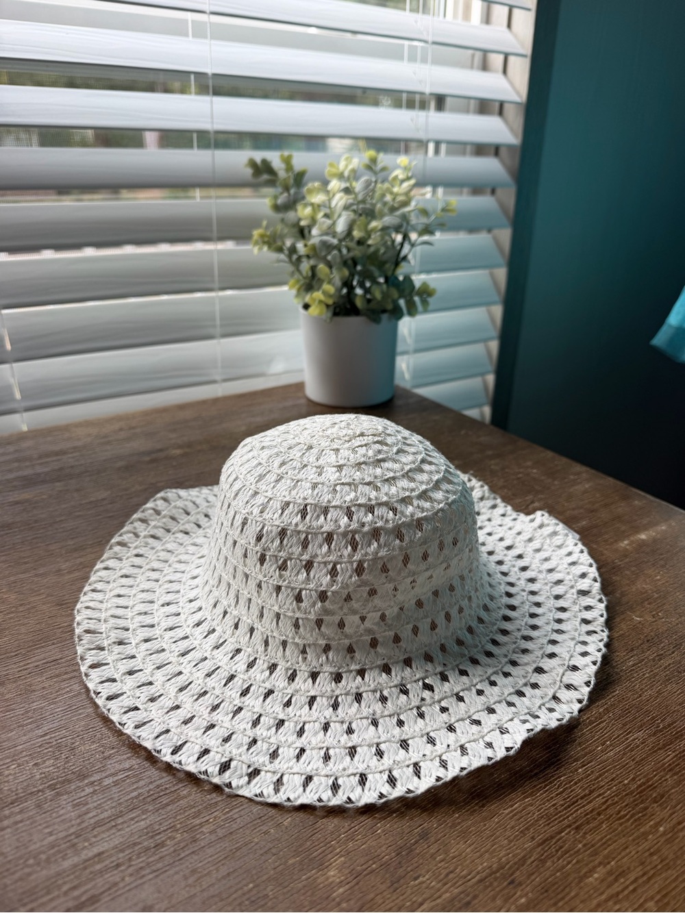 Kids Crochet Sun Hat in White - Lightweight Summer Beach Hat